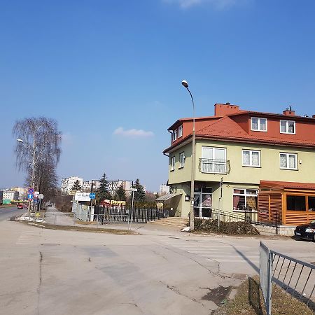 Hostel Roadway Kielce Exterior foto